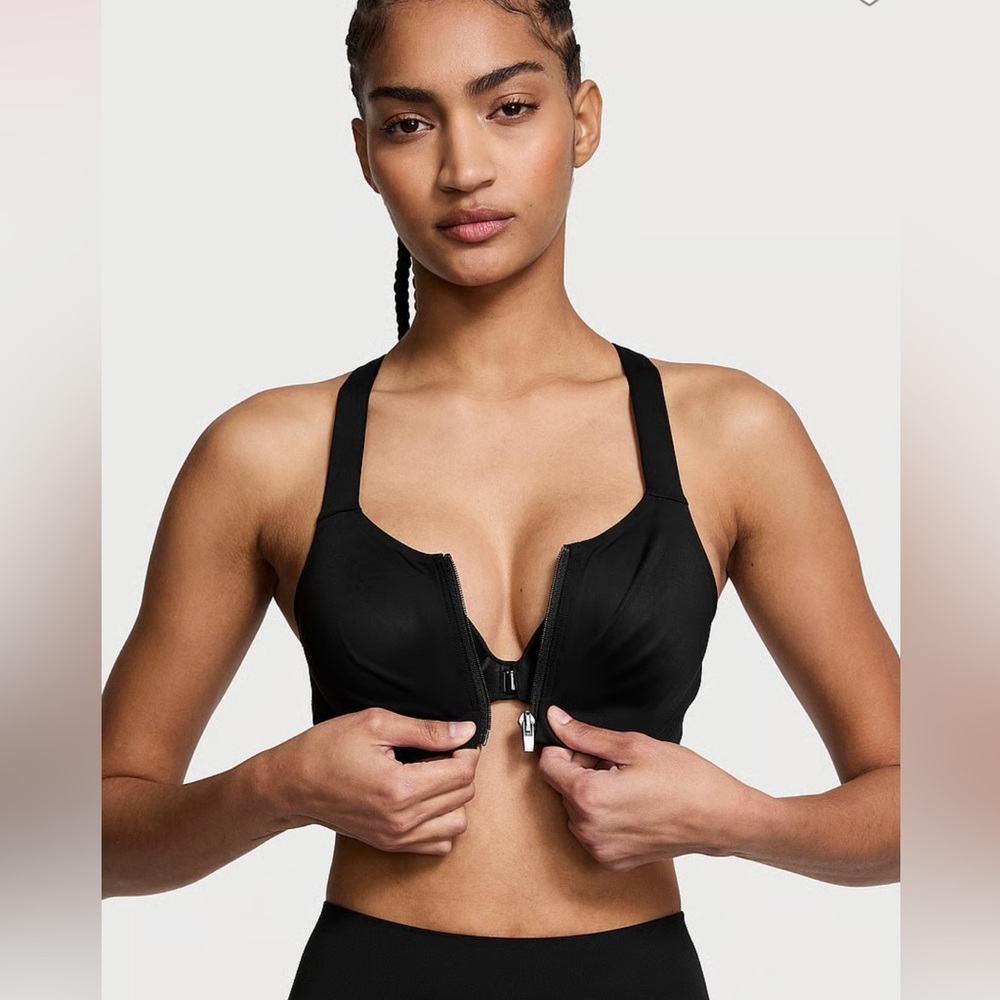Victoria’s Secret Front Close Bra